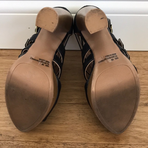 Black heels - Picture 5 of 5